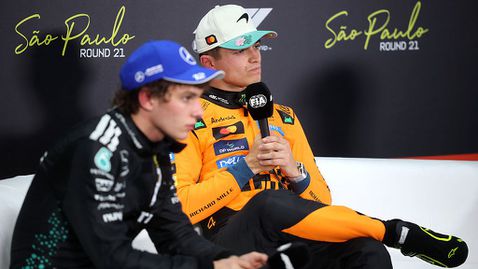 Норис с шеговит съвет към Антонели за първия завой