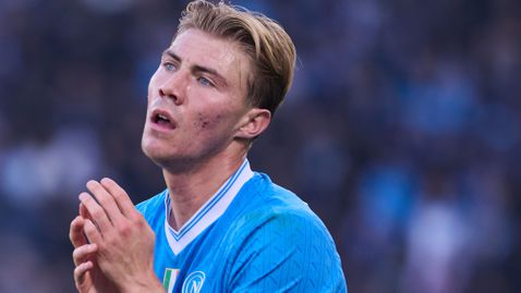  Болоня най-сетне завоюва като хазаин на Наполи, първенецът не помни какво е гол 