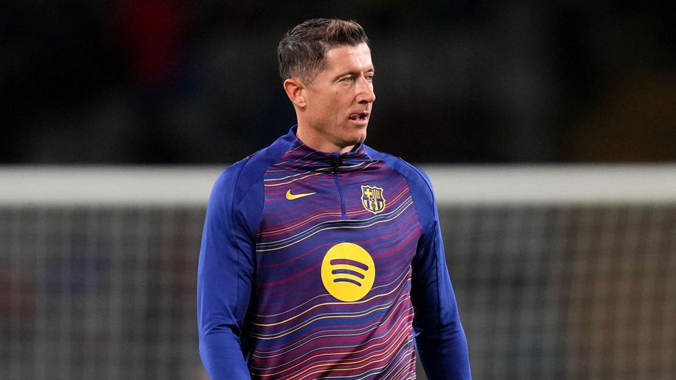 Настоящият договор между Роберт Левандовски 37 години и Барселона изтича