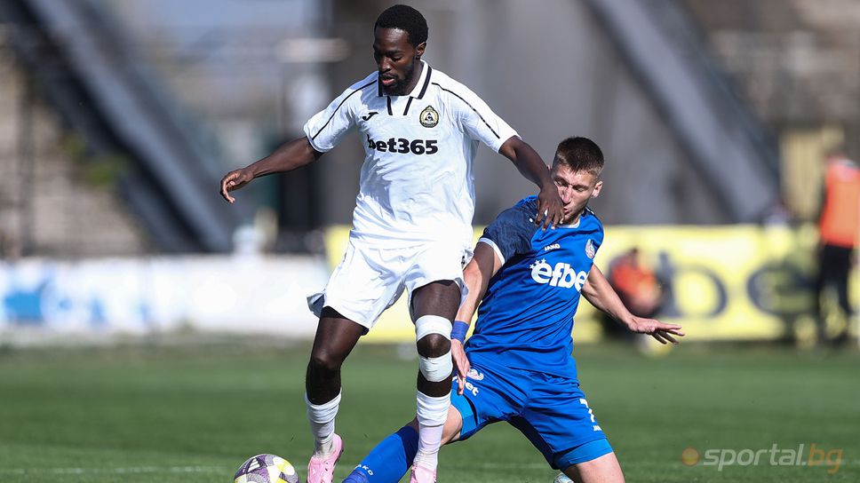 Халфът на СлавияИсак Соле се върна година назад в своята