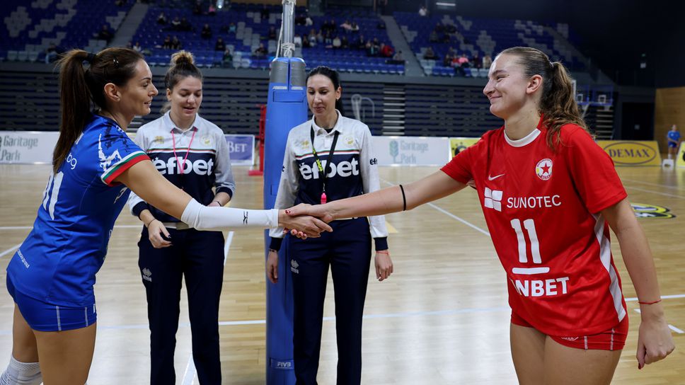 Голямото дерби между червени и сини в женската Demax лига