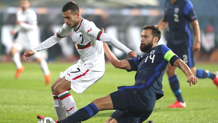 Полузащитникът на шампиона Лудогорец Разград Доминик Янков отпада от сметките