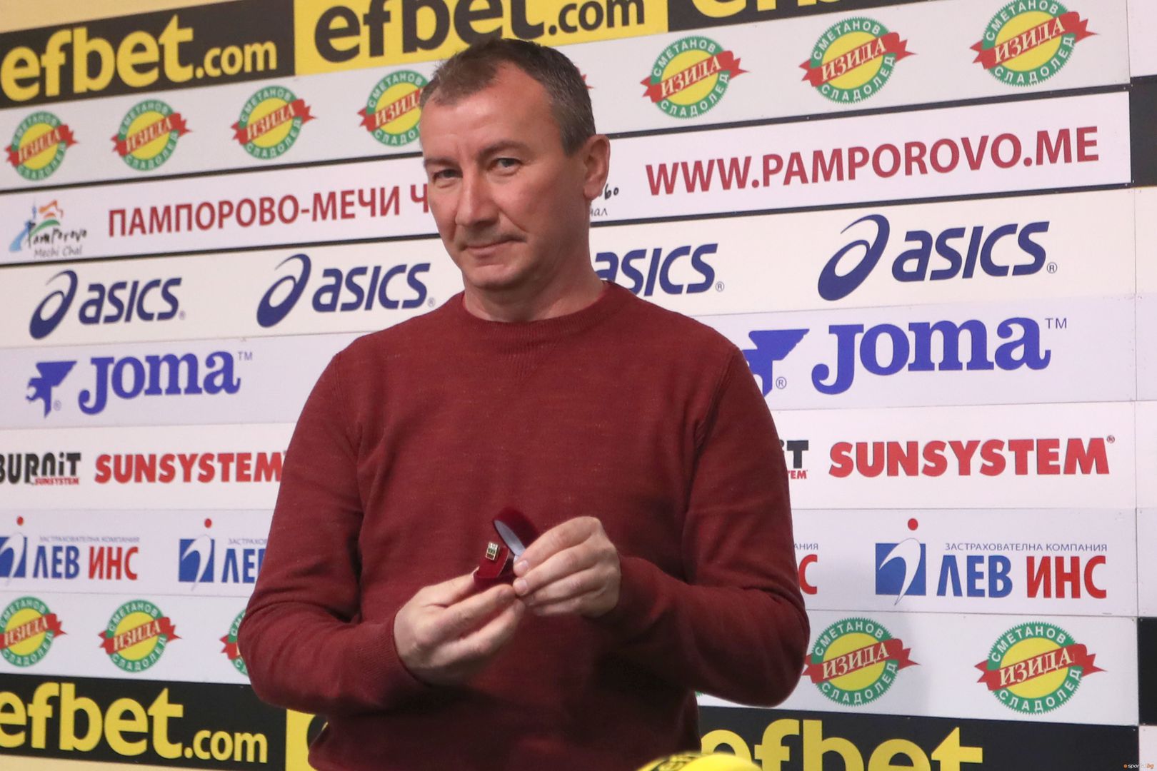 Стамен Белчев бе избран за треньор на месец Октомври