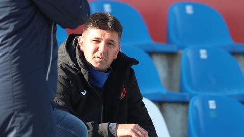 Ангел Стойков повика 20 футболисти в състава на България U19