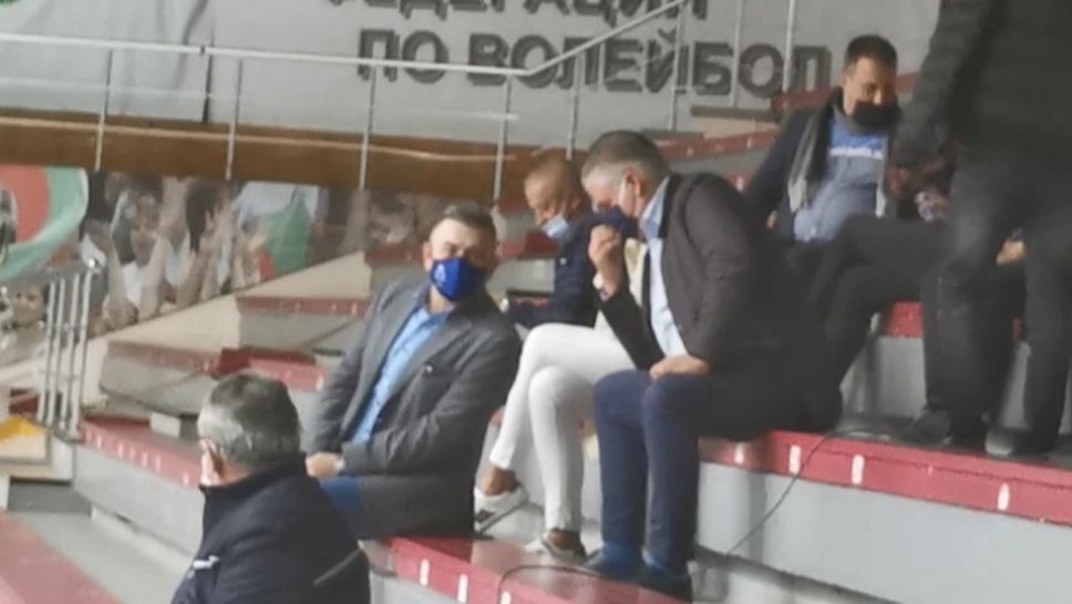 Христо Крушарски гледа ключовия бараж на Локо ПД с Левски за влизане в първата осмица на волейболната лига