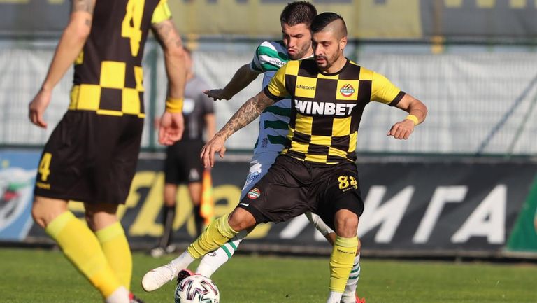 Обезкървен Ботев удържа 0:0 срещу Черно море в Пловдив