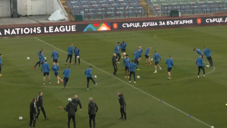 Финландците тренираха на "Васил Левски" преди мача с България