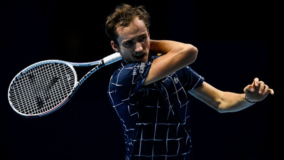 Първа победа за Медведев на Финалния турнир в Лондон