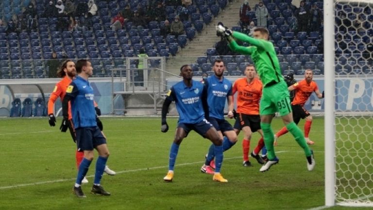 Ротор - Урал 0:0
