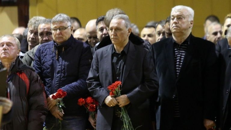 Ицо скърби за своя откривател в Барса
