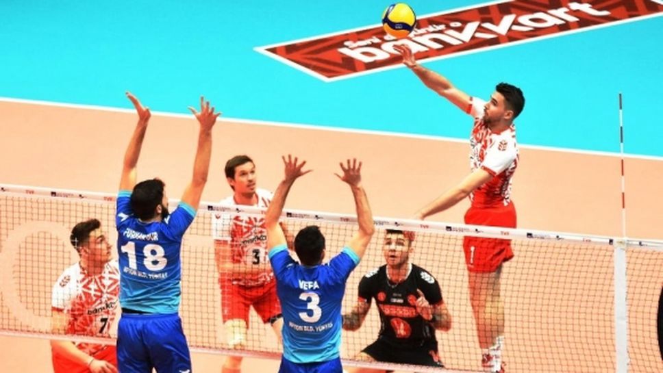 Мартин Атанасов и Зираатбанк се завърнаха с победа в Турция (снимки)