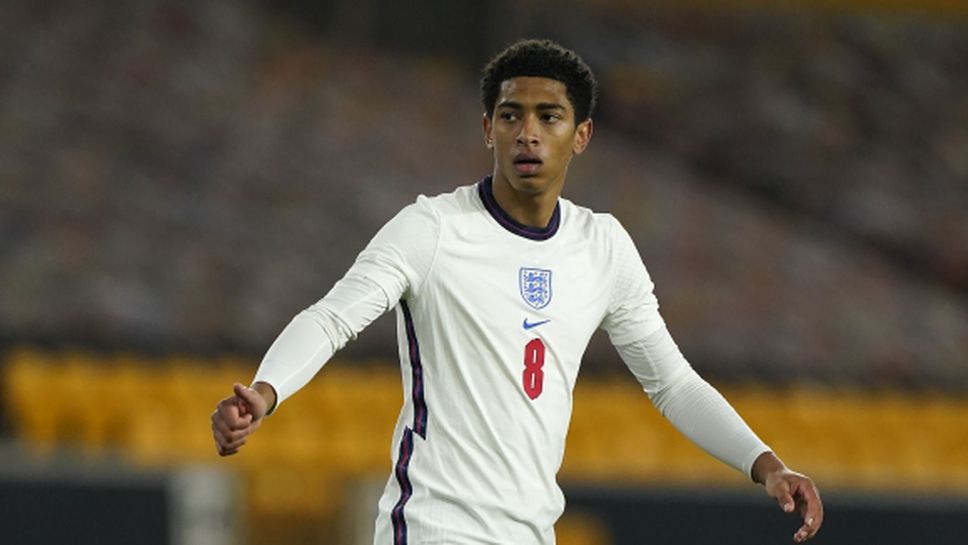 17-годишен с дебютна повиквателна за мъжкия тим на Англия
