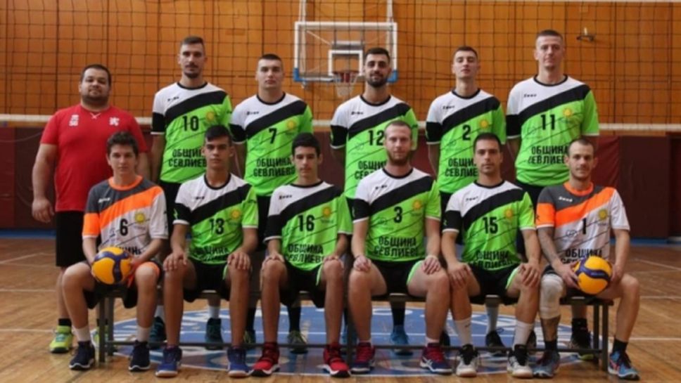 Три категорични победи на старта на Източната група