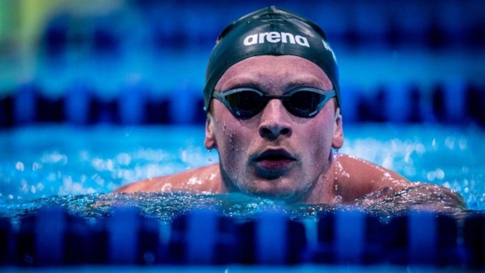 Адам Пийти постави световен рекорд на 100 метра бруст в малък басейн
