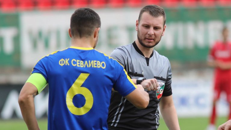 Академик удари ФК Севлиево в Свищов