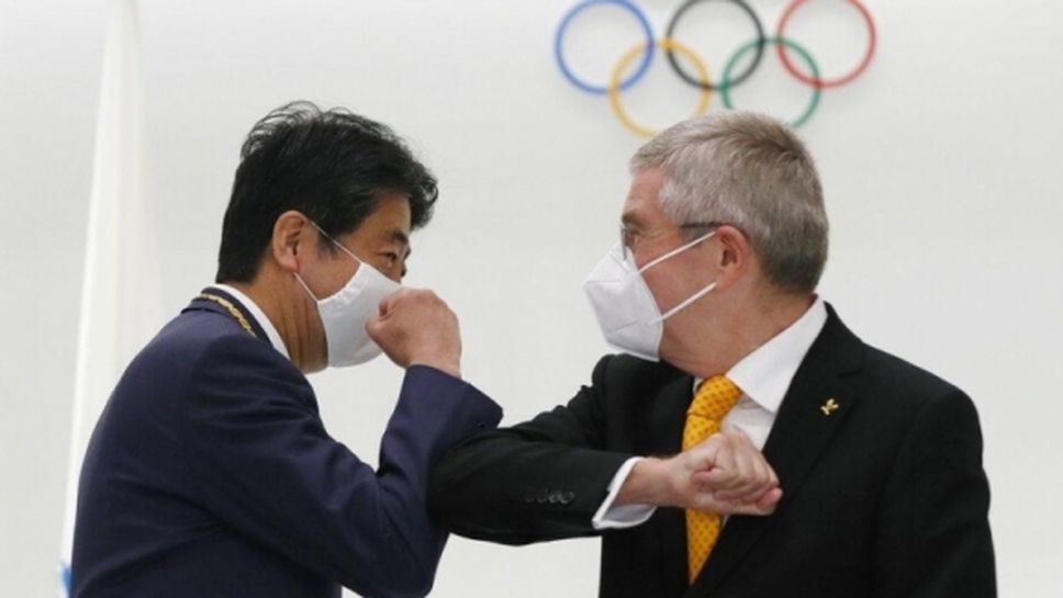 Томас Бах награди бившия японски премиер Шиндзо Абе