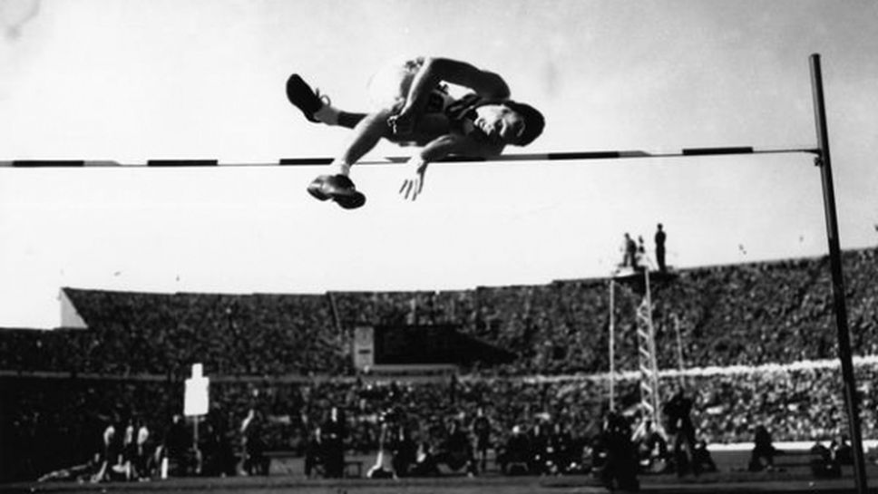 (АРХИВ) Почина олимпийският шампион в скока на височина от 1952 г.