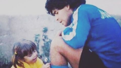 Децата на Марадона се сбогуваха с баща си чрез трогателни послания
