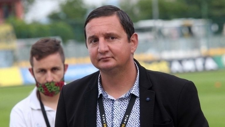 Караславов: От месеци няма кой да подпише молбата ми за напускане
