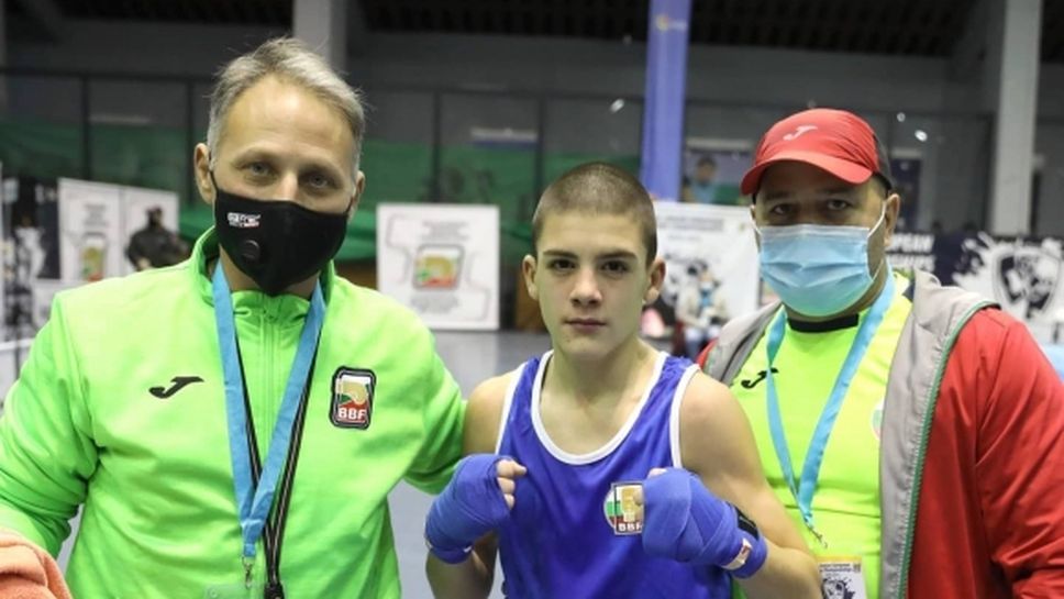 Кристиян Цветанов се класира за финала на Европейското по бокс