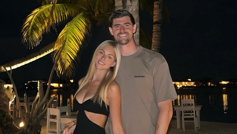  Куртоа избяга на Малдивите 