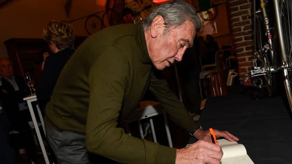 Легендата Еди Меркс е с фрактура на бедрото след падане с велосипед