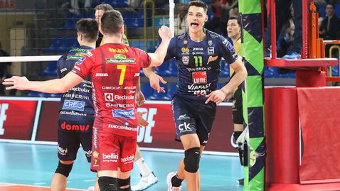 Супер Алекс Николов със 17 точки и MVP, Лубе с лесна победа на старта в ШЛ