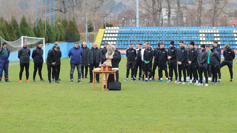 Футболен клуб Септември Симитли започна зимната си подготовка с първа