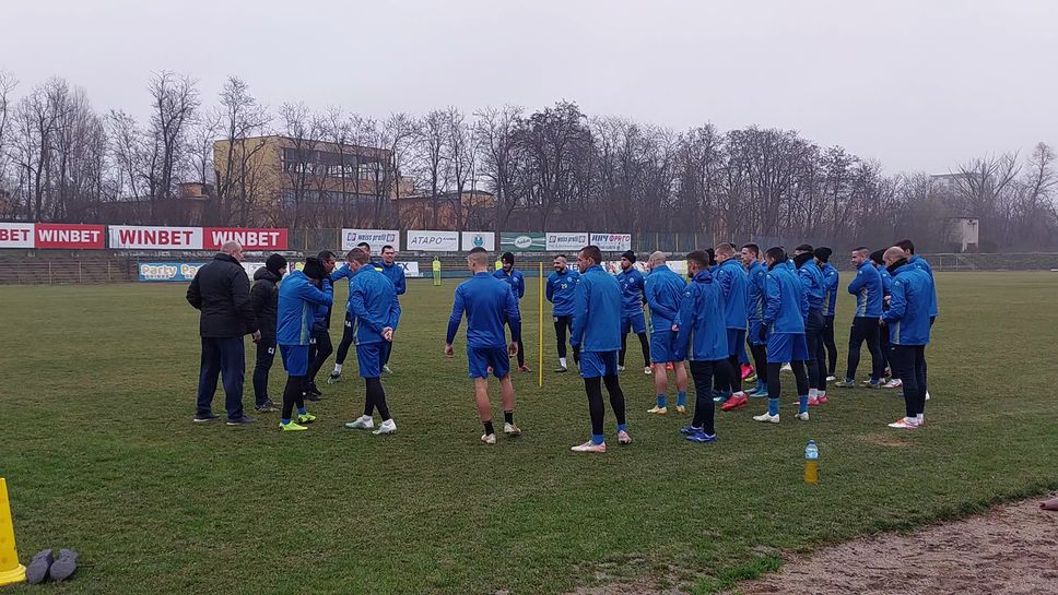 Марица започна подготовка, Петър Атанасов вече тренира с отбора