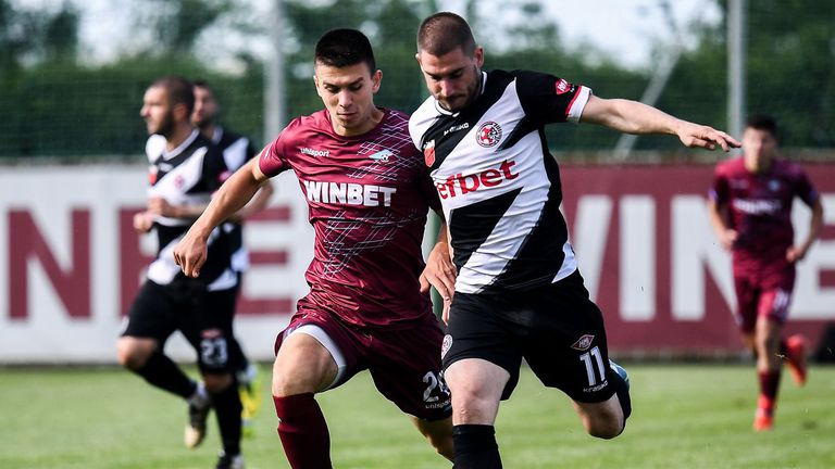  Локомотив (ГО) потегля подмладен 