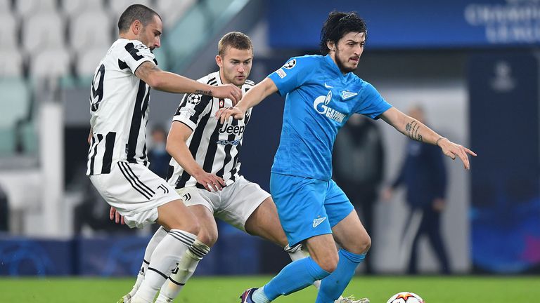  Лион изкушава Зенит с усъвършенствана оферта за Азмун 