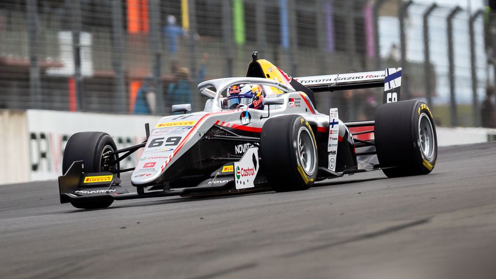 Двукратният световен рали шампион Кале Рованепра направи своя дебют в