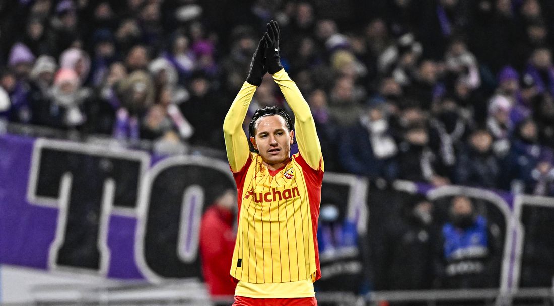 Лидерът в Лига 1 измести мача си в Купата на Франция с един ден