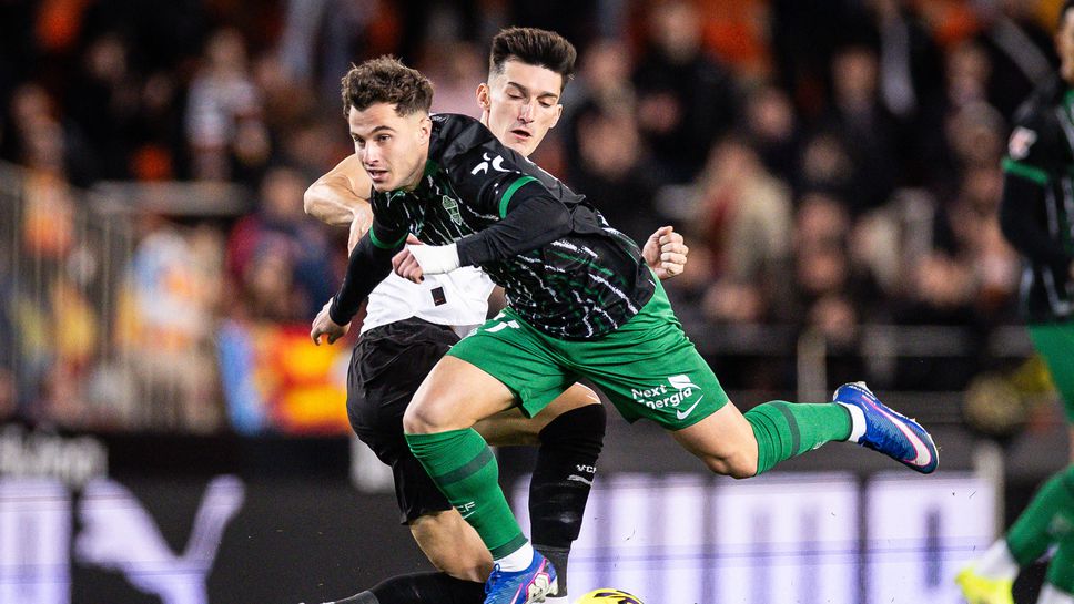 Валенсия остана в "опасната зона" след равен с Елче