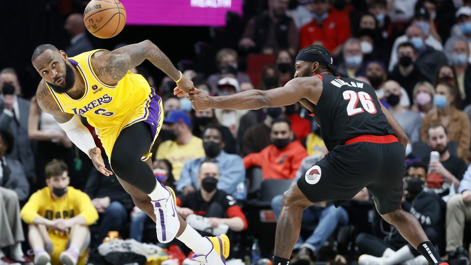 ЛеБрон и Лейкърс понесоха нов неочакван провал