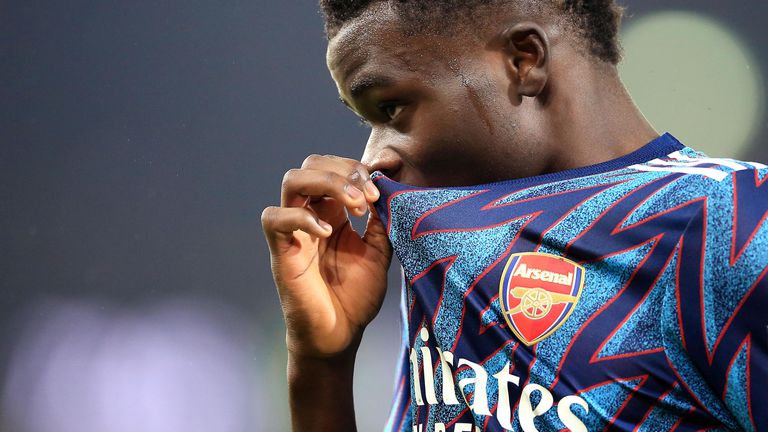  В Арсенал са обезпокоени за бъдещето на Букайо Сака 