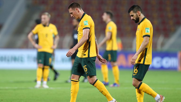 Греъм Арнолд остава национален селекционер по футбол на Австралия поне