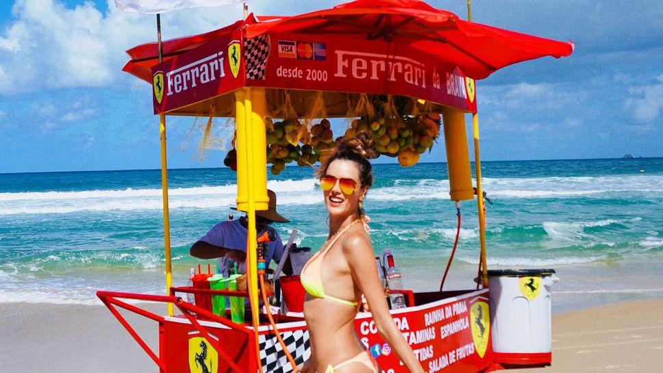 Супермодел не спести нищо от изваяното си тяло