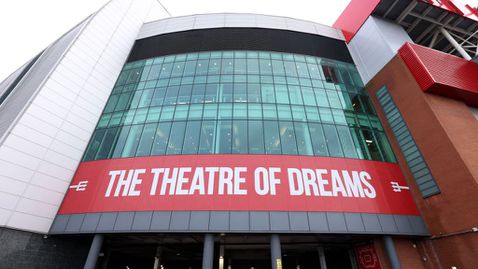  Пет консорциума са декларирали предпочитание да купят Манчестър Юнайтед, част от първите предложения към този момент са изпратени 