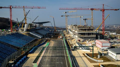 Реконструкцията на "Хунгароринг" превключи на по-висока предавка