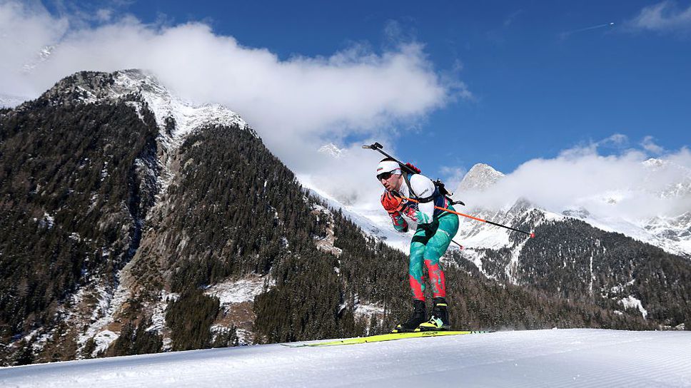 Националът на България по биатлон Антон Синапов говори пред журналисти