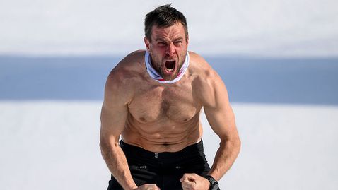 Какво се крие зад бурната радост на Бенямин Карл?