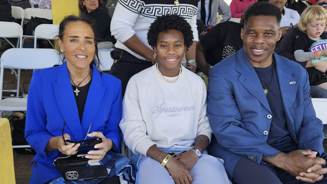 Първото издание на турнира Devynne Charlton Legends Invitational привлече някои