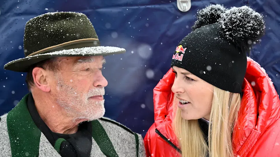 Спортисти и популярни личности от близкото минало и настоящето отдадоха