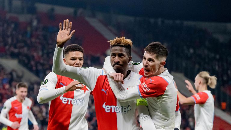  Африканският легион приближи Славия (Прага) до идващия кръг 