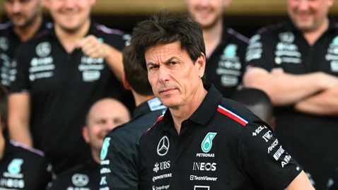 Волф: Искаме да победим Люис и Ферари