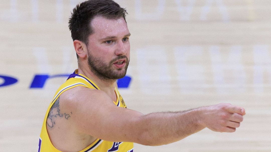 Дончич "олекна" с 50 бона за жест към съдия