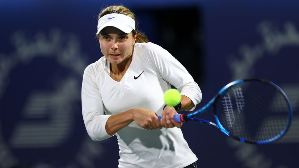 Виктория Томова достигна първи полуфинал в турнир от сериите 250 на WТА