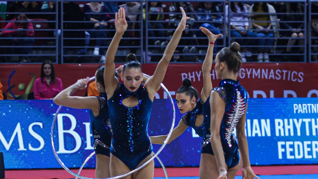  Ансанбъл, Вая Драганова, Елена Георгиева, Петя Борисова, Женина Трашлиева, Биляна Везирска, София Иванова 