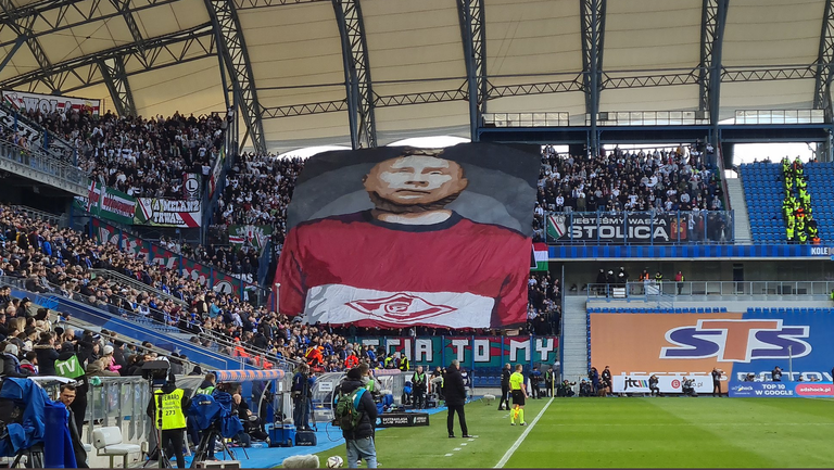  “Обесиха ” Путин на мач в Полша 